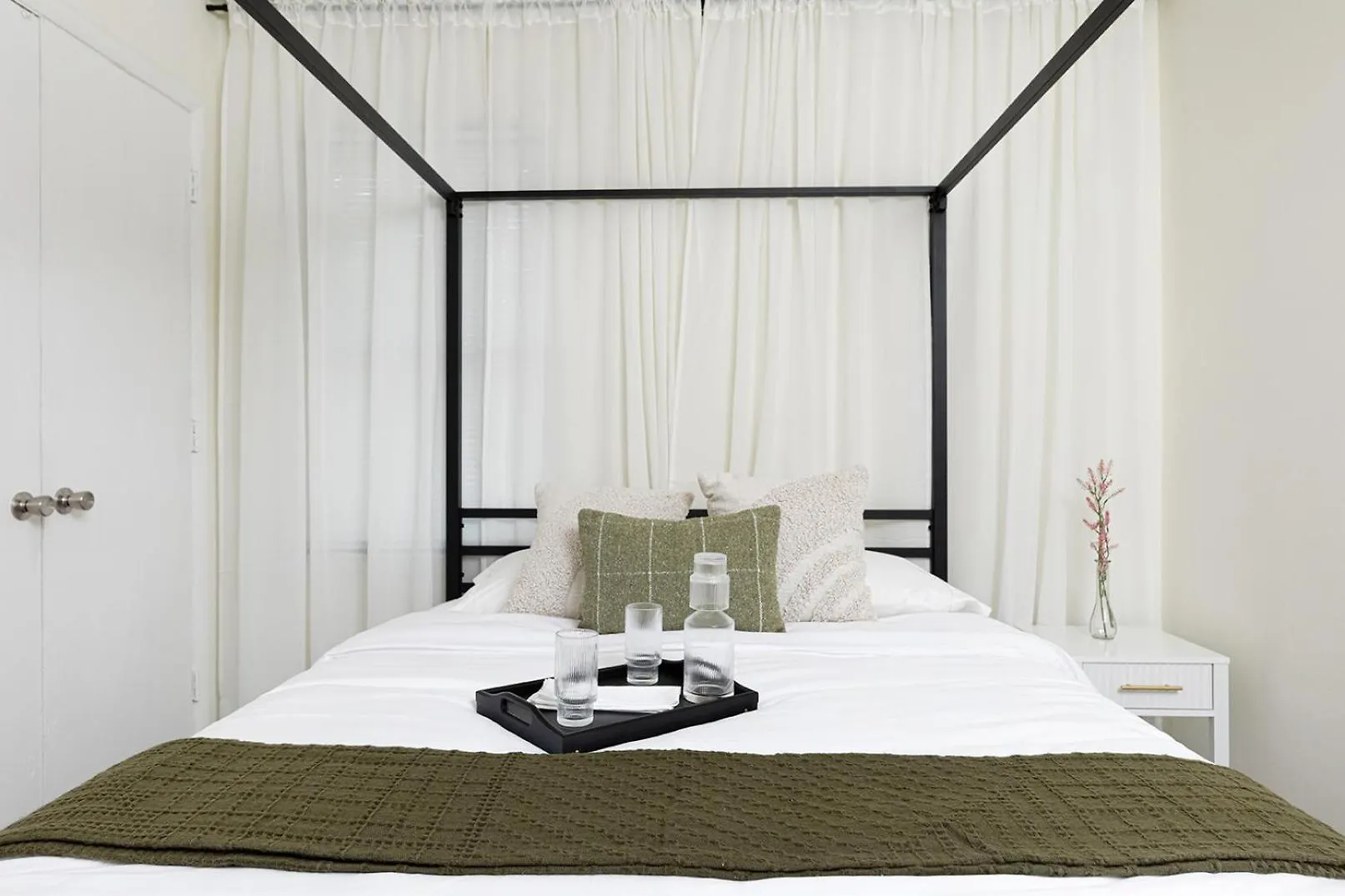 Vila Lux Deco King Beds Near Uptown & Breweries Charlotte